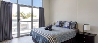 Waverley apartment B-one bedroom, wifi available