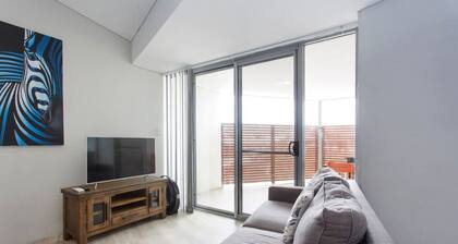 Waverley apartment C-one bedroom, wifi available