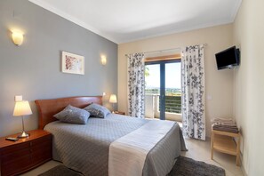 1 室のベッドルーム、アイロン / アイロン台、WiFi (無料)、ベッドシーツ