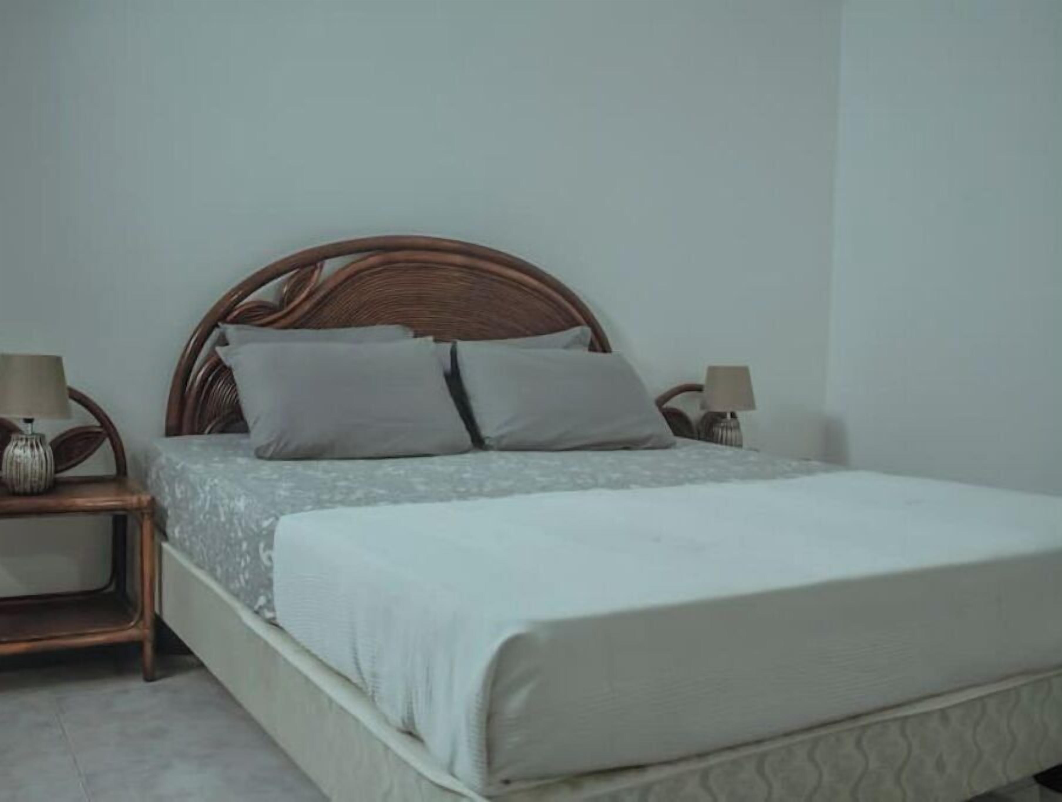 3 soverom, wi-fi (inkludert) og sengetøy