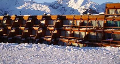 50m from ski slopes, 2nd floor, view ski slopes, balcony, tv, 60m², Les Arcs