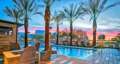 Modern 2BR CozySuites on Town Lake waterfront 03