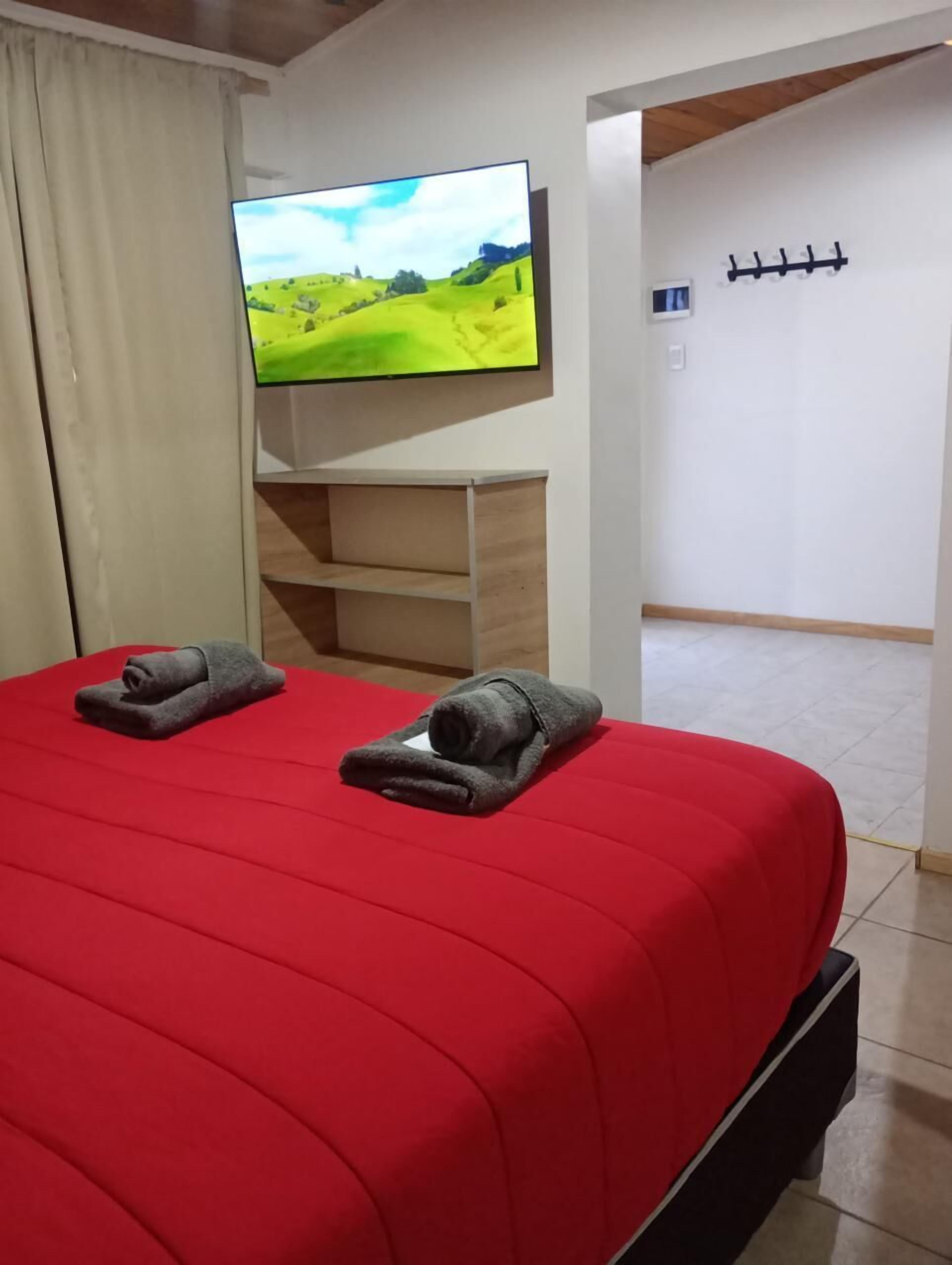 Economy Studio Suite | Individually decorated, individually furnished, soundproofing