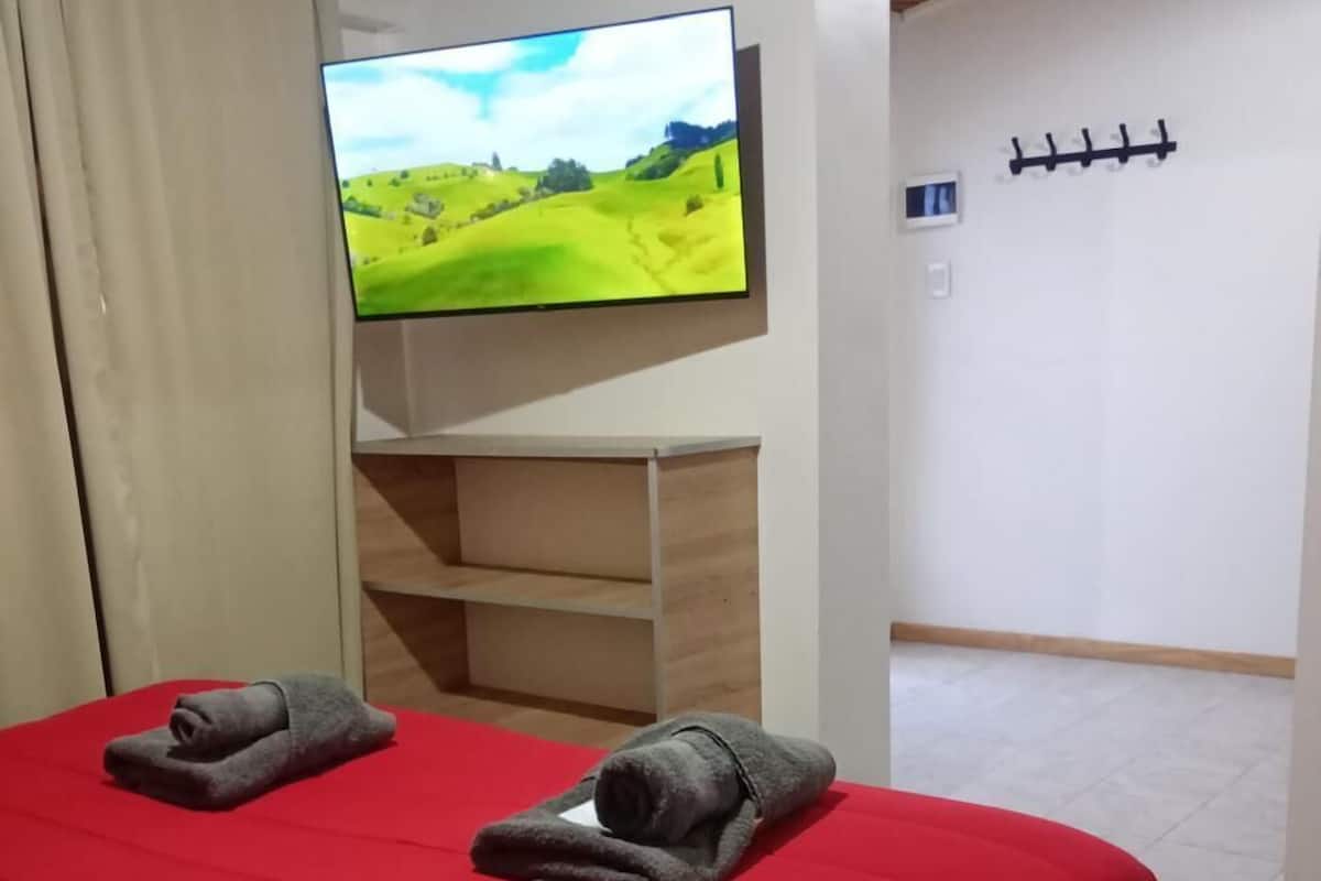 Economy Studio Suite | Individually decorated, individually furnished, soundproofing