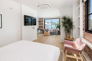 1 habitación y caja de seguridad en la habitación