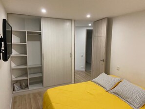 2 عدّة غرف نوم وواي فاي وملاءات أسرّة وتسهيلات لدخول الكراسي المتحركة