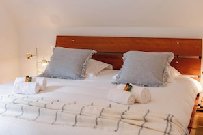 2 bedrooms, WiFi, bed sheets