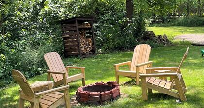 Bean’s Place - Adorable ridge top cabin five miles from Ohio University!