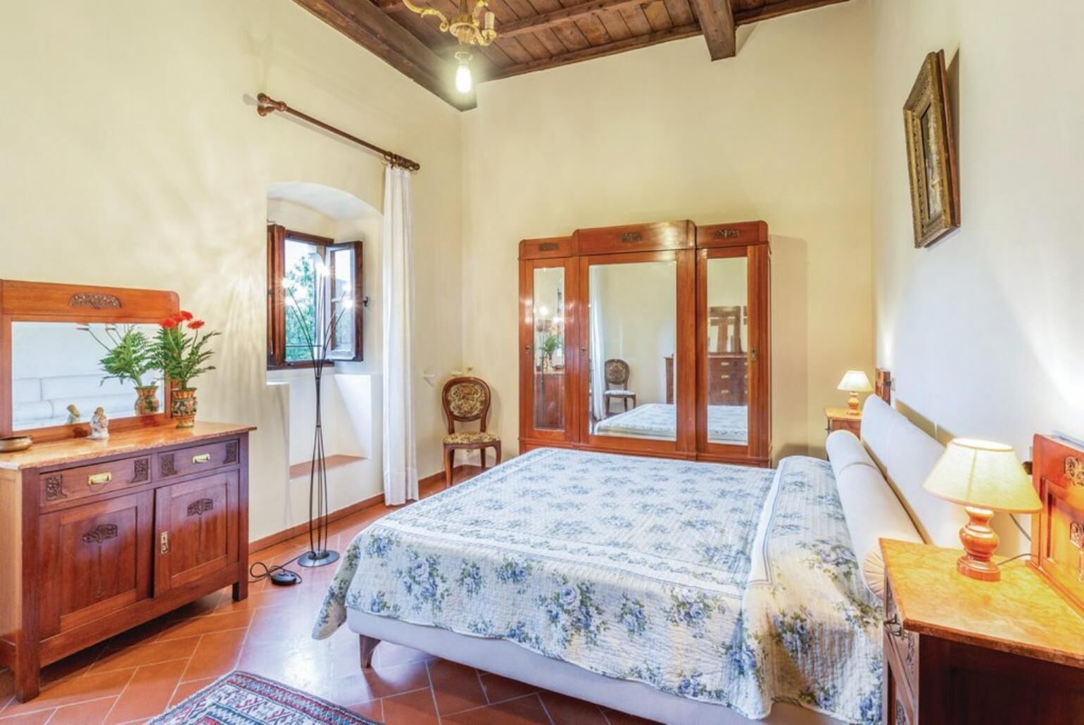 4 Schlafzimmer, Bügeleisen/Bügelbrett, Reisekinderbett, WLAN
