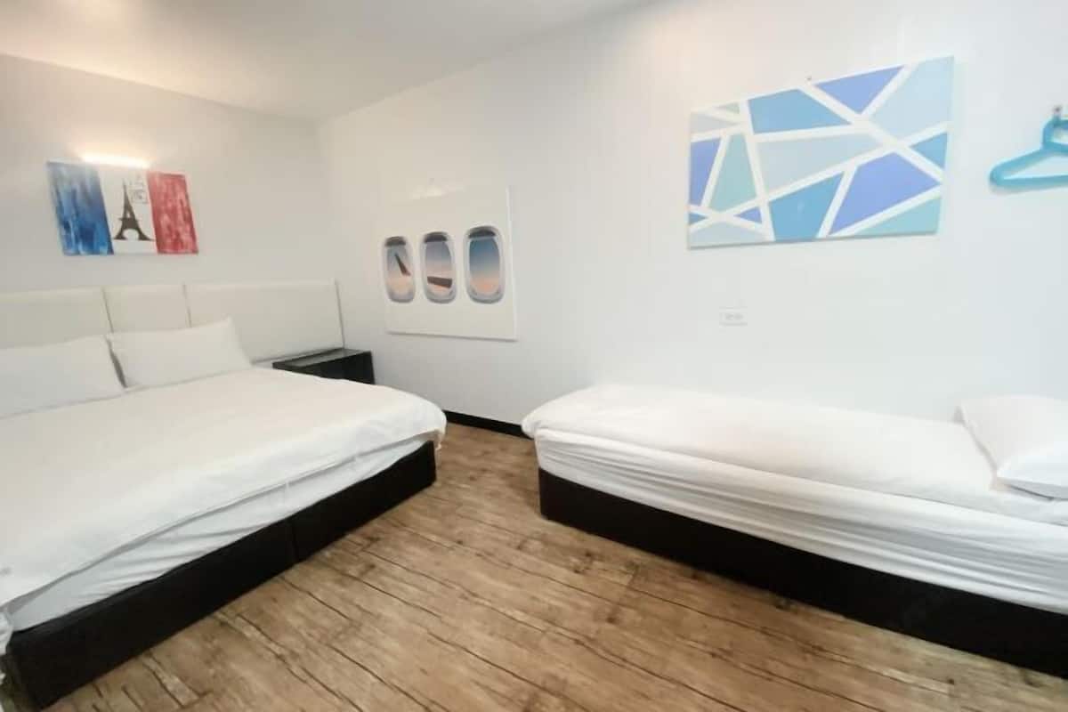 1 bedroom, down duvets, free minibar, individually decorated