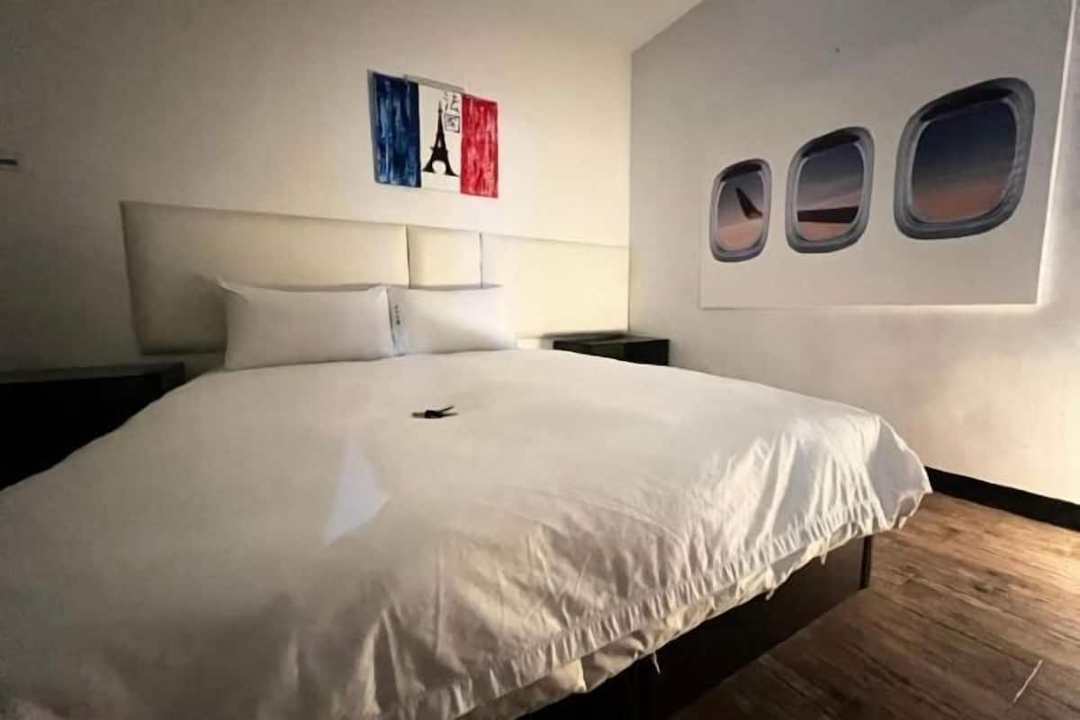 1 kamar tidur, selimut bulu angsa, dan minibar gratis