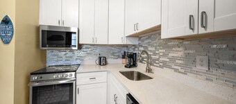 Beachy Sarasota Duplex