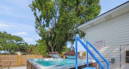 Beachy Sarasota Duplex