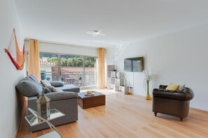 52-Zoll-Flachbildfernseher mit Kabelempfang, Fernseher