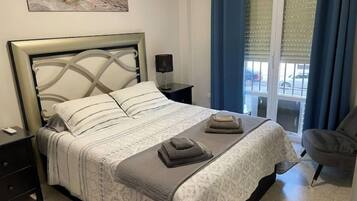 2 chambres, fer et planche Ă repasser, lit parapluie, Wi-Fi gratuit