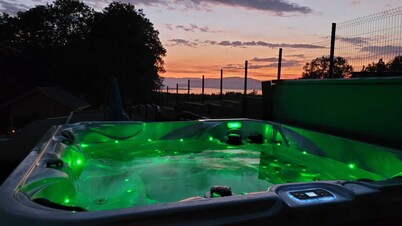 Adorable gite with lake and mountain views