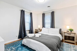 3 habitaciones, escritorio, tabla de planchar con plancha y wifi 