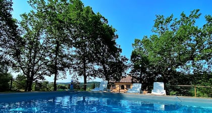 Villa Cresci with pool 5 minutes from spa center