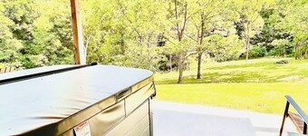 LUXURY COUPLES CABIN! Caveside Cabins
