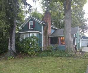 Exterior - Relaxing cottage close to Cuyahoga State Park (Richfield)