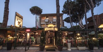 Dinner served, Italian cuisine