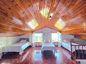 6 bedrooms, iron/ironing board, travel cot, free WiFi