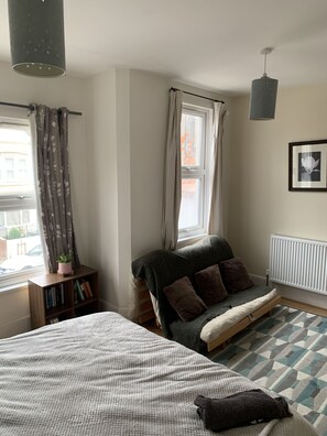 6 bedrooms, travel cot, free WiFi