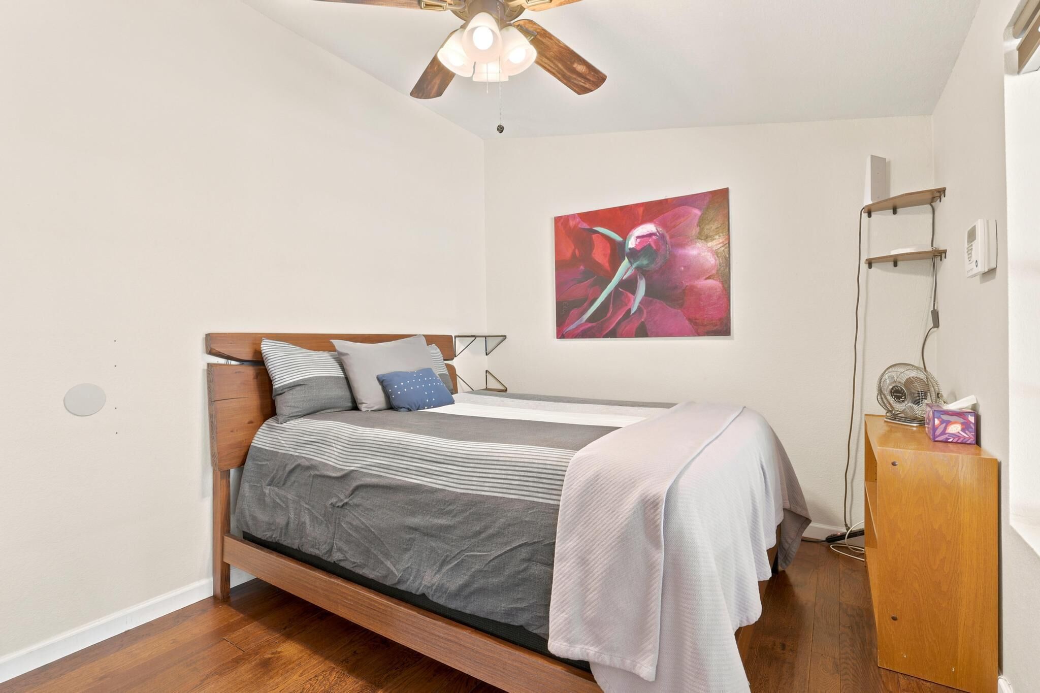 3 slaapkamers, een bureau, gratis wifi, beddengoed