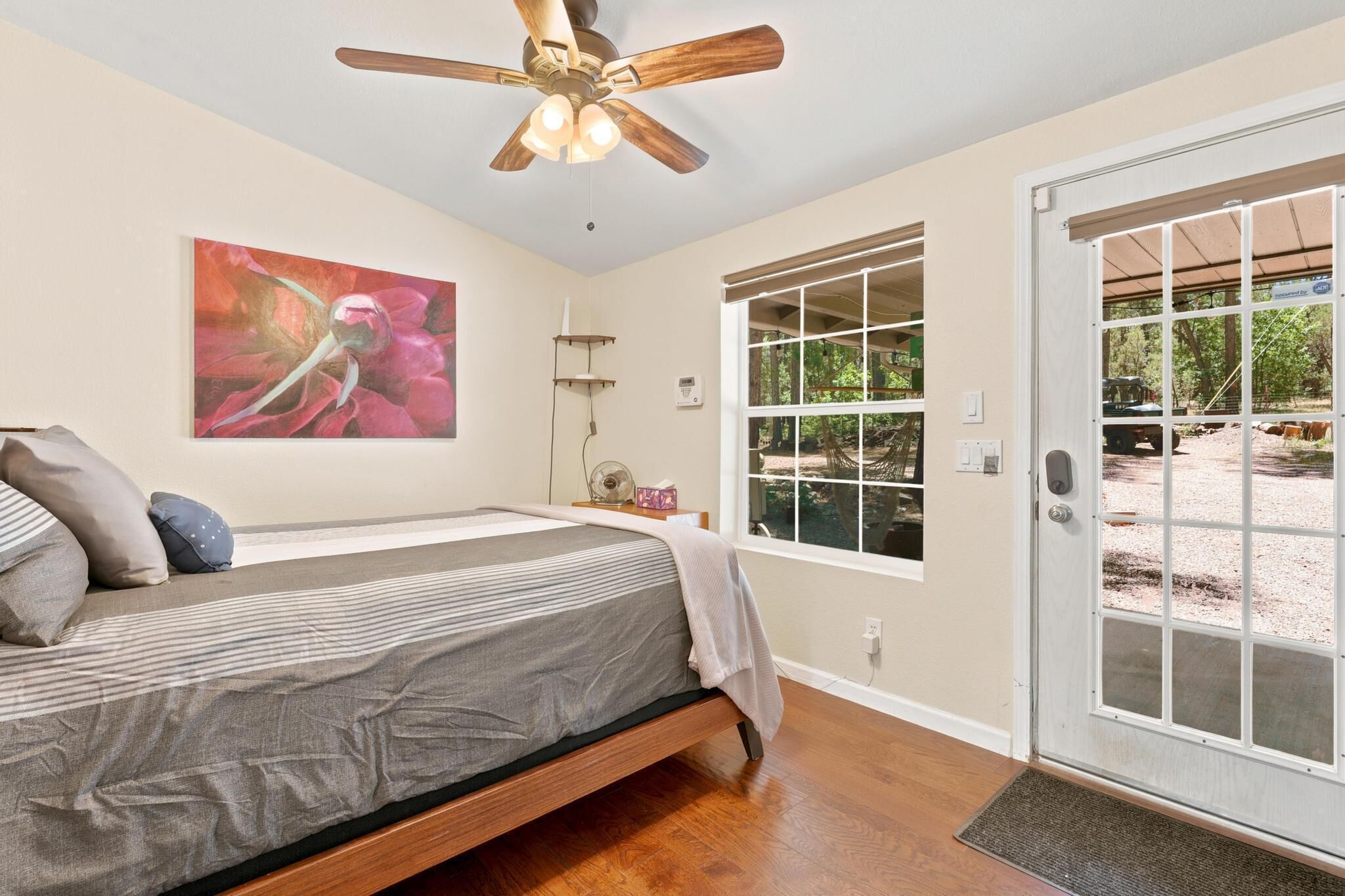 3 bedrooms, desk, free WiFi, bed sheets