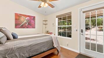 3 bedrooms, desk, free WiFi, bed sheets