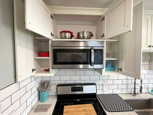 Lil' Heaven on Dakota: Charming Dog Friendly Home