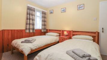 2 bedrooms, individually decorated, individually furnished, free WiFi