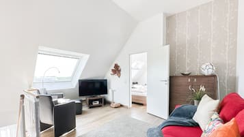 TV, DVD player, stereo