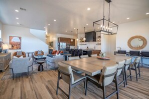 Dining - Arcadia 45 | Dog Friendly! Private Hot Tub * Sleeps 22 * Arcade * (Santa Clara)