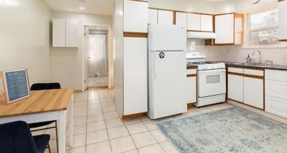 Bright&Comfy 2bed/1ba in quiet White Plains duplex