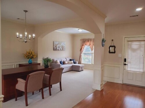 Cozy 4 Bedroom Home in Lawrenceville