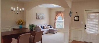 Cozy 4 Bedroom Home in Lawrenceville