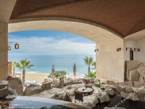 Outdoor dining - Discounted! Land’s End Master Suite & Grand Studio -sleeps 8. Open for 2024 (Cabo San Lucas)
