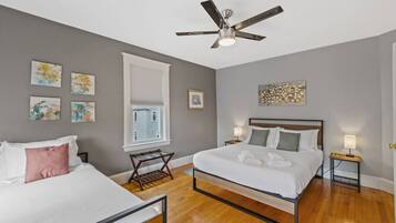 4 bedrooms, iron/ironing board, WiFi, bed sheets