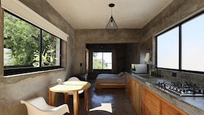 Design Studio Suite, 1 King Bed, Pool Access | Memory foam beds, WiFi (free), individually decorated - Casa Bo (La Paz)