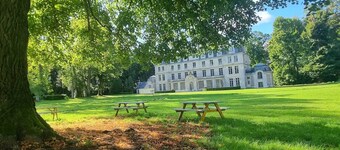 Les Ecuries du Château de Brumare" group gite