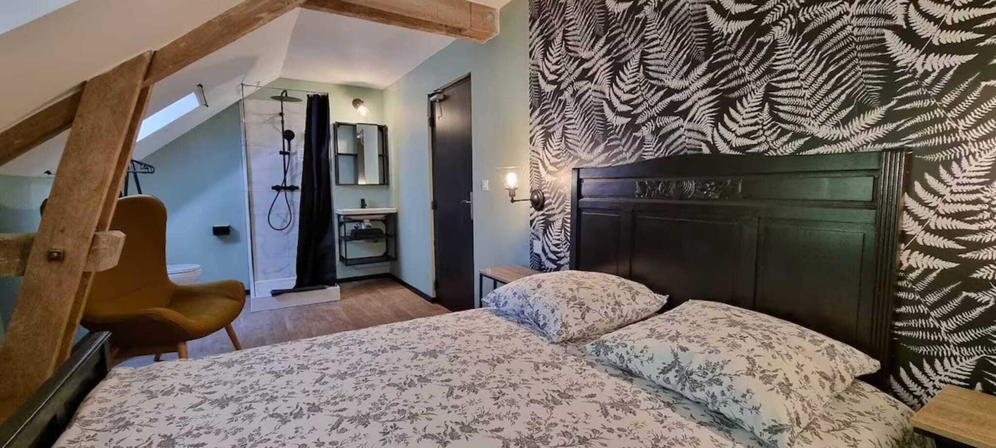 10 bedrooms, desk, iron/ironing board, free WiFi