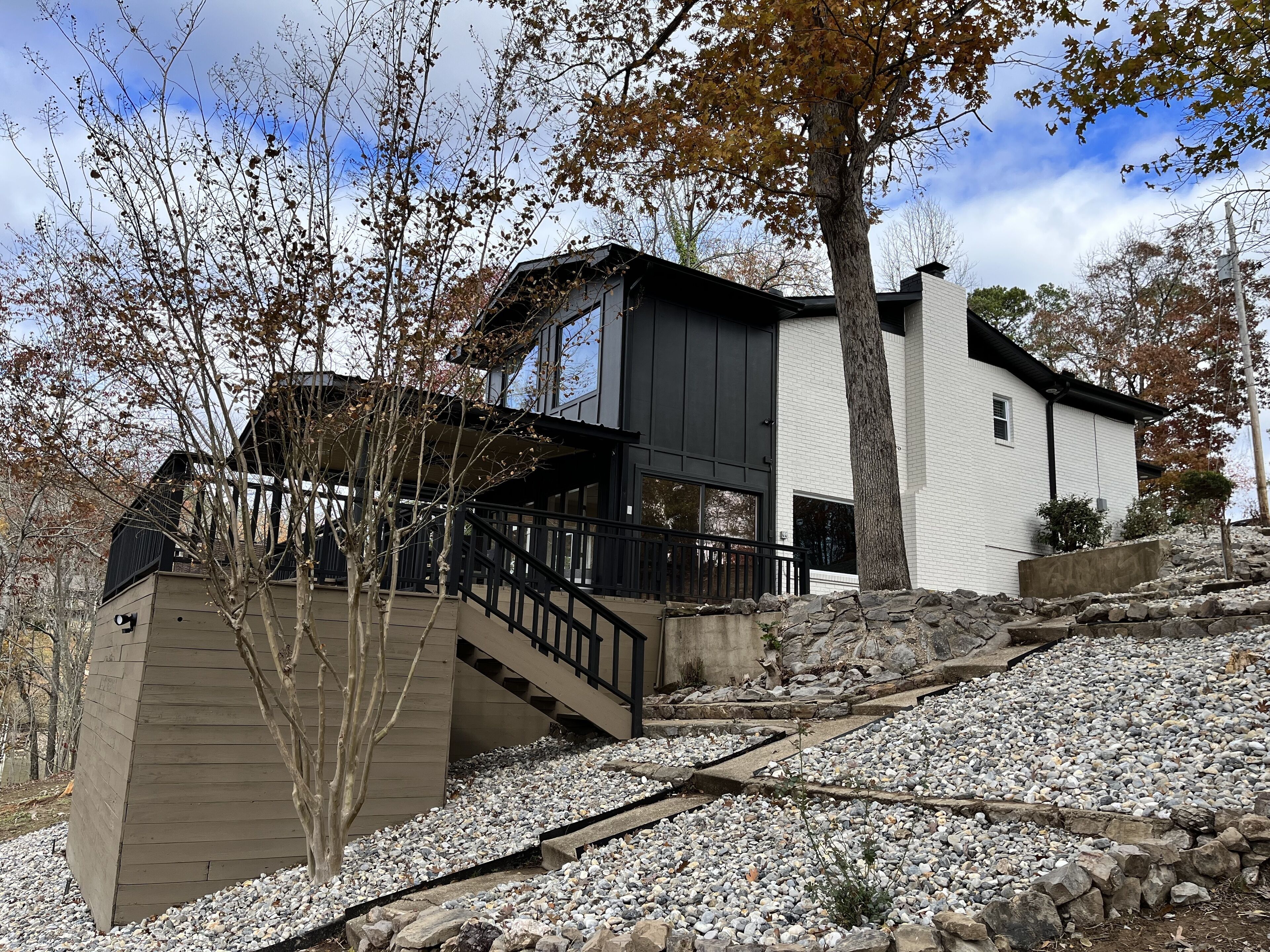 *New 3BR/2BA* ~ 200 ft Lake Frontage ~ Lakehaven