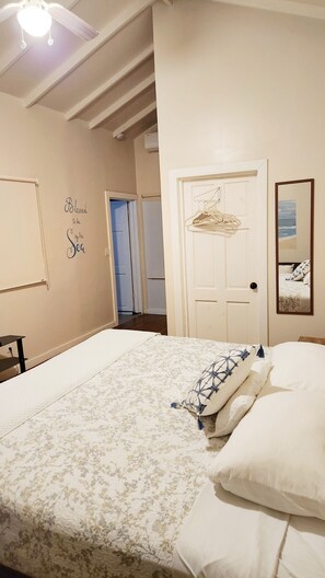 1 chambre, fer et planche à repasser, Wi-Fi gratuit, draps fournis