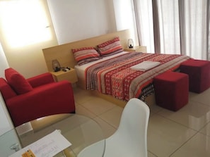 1 chambre, fer et planche à repasser, Wi-Fi, draps fournis