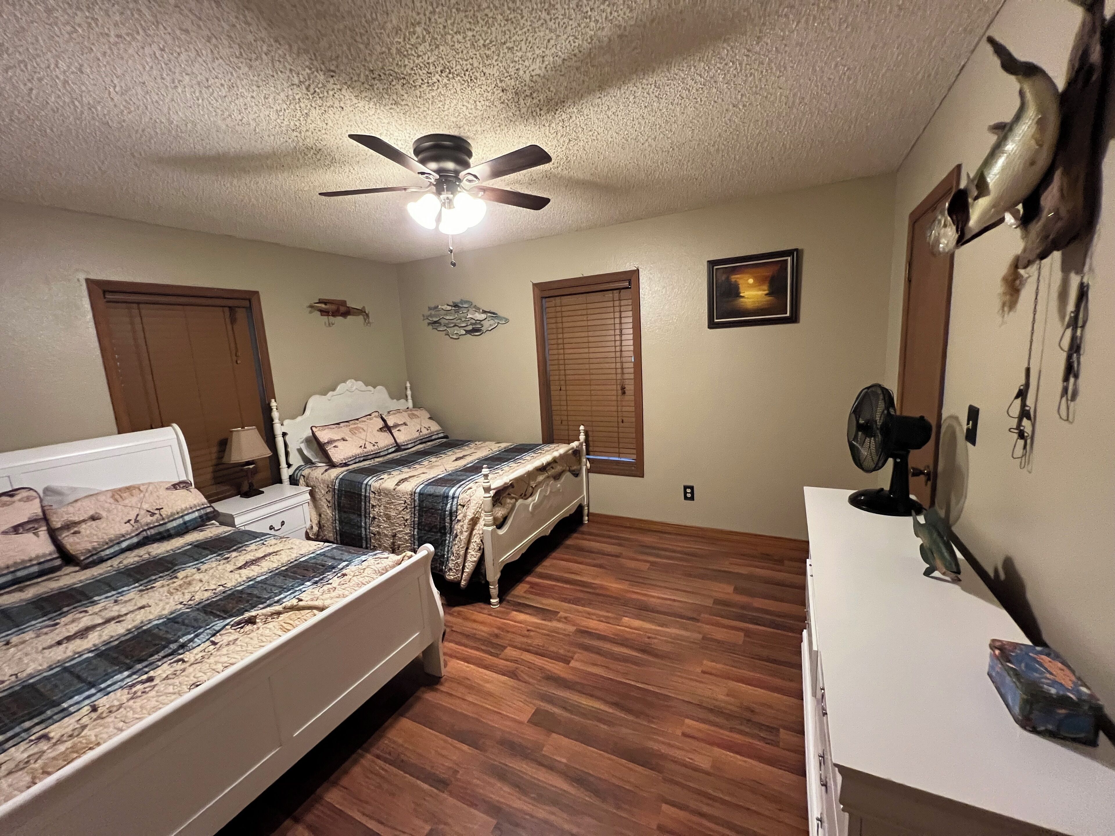 3 soverom, skrivebord, strykejern/-brett og wi-fi (inkludert)