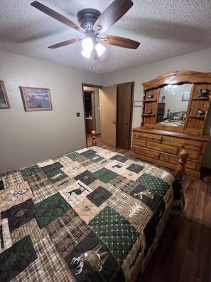 3 chambres, bureau, fer et planche à repasser, Wi-Fi gratuit
