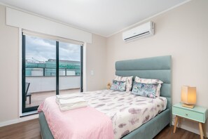 2 bedrooms, iron/ironing board, travel cot, free WiFi