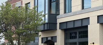 Stay on Main, lovely 1 bedroom renovated unit