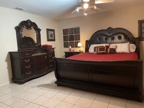 3 bedrooms, desk, iron/ironing board, free WiFi - Family Friendly Gem with Patio (McAllen)